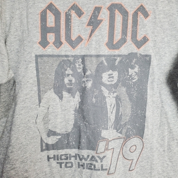 New ACDC Highway To Hell '79 Gray Graphic Band Short Sleeve T-shirt Size XL - Picture 2 of 9